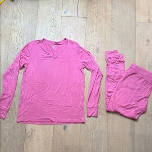Lev Baby Raspberry Mama Loungewear Set – Women’s Small, EUC